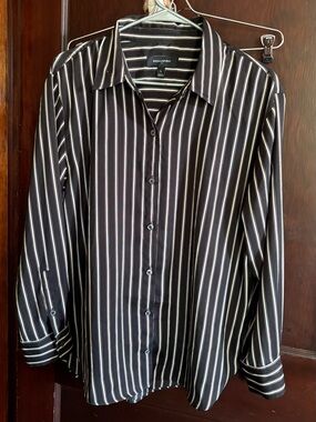 Banana Republic Black Button-Up Shirt with White and Gold Stripes
